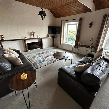 2 Bed-Sleeps 4-Sea View-Pet Friendly-Parking Lägenhet Llanelli Exteriör bild